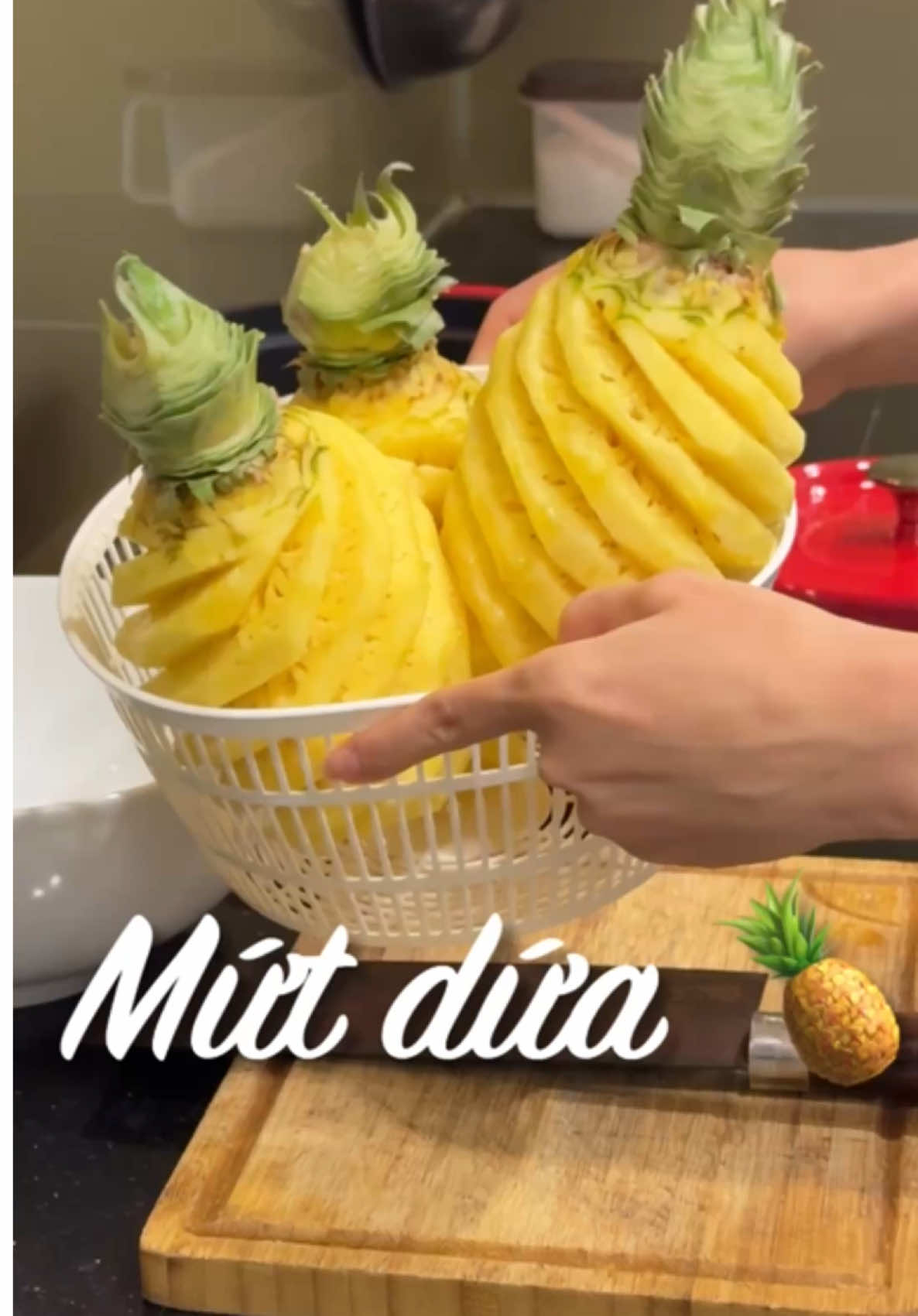Cách làm mứt dứa siu ngon 🍍🍍🍍 3 quả to (1-1,2kg ruột)  200 -250g đường (nhà có trẻ con thì nên...