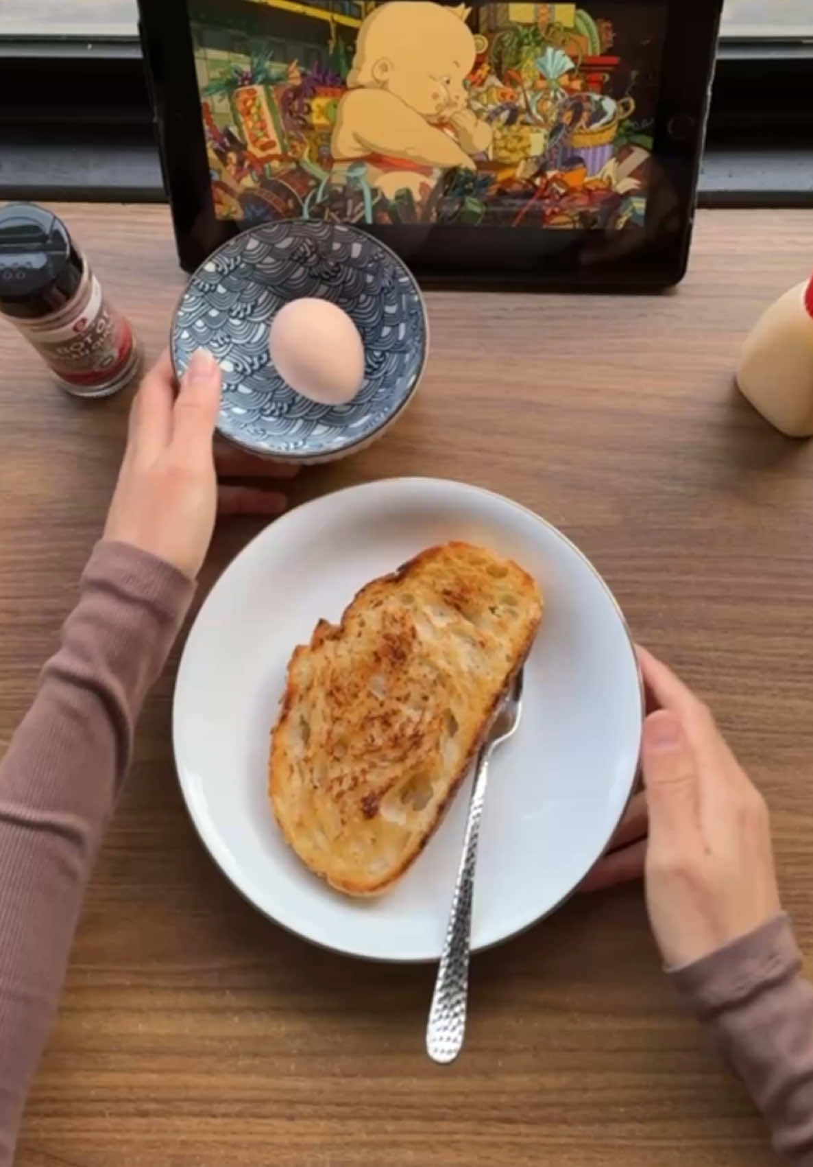 Tiếp tục series ăn gì với bánh mì sourdough.